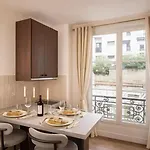 Family-Friendly Apartment Near Montparnasse