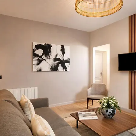 Family-friendly Near Montparnasse Apartment Paris